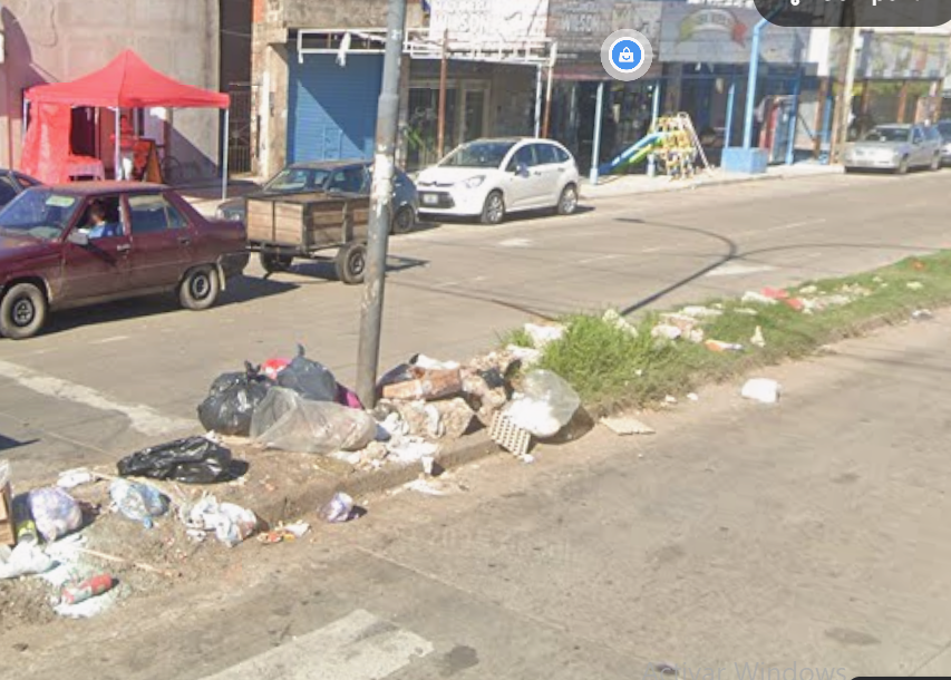Reclamo de vecinos por el estado de la Avenida Crovara
